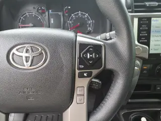 Toyota 4Runner 2022 4x4 SR5 Premium 4dr SUV