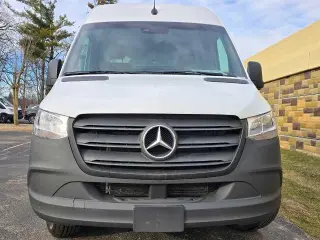 Mercedes-Benz Sprinter 2024 2500 3dr 144 in. WB Cargo Van (2.0L I4)