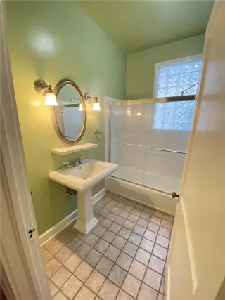 Propiedad en alquiler con 3 habitaciones y 1.5 baños en Savannah