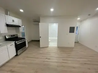 Cozy 1-Bedroom and 1-Bathroom