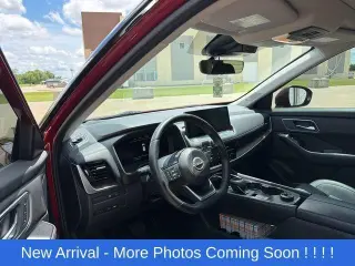 Nissan Rogue 2024 AWD Platinum 4dr Crossover