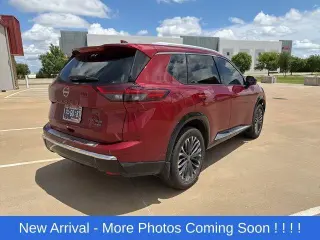 Nissan Rogue 2024 AWD Platinum 4dr Crossover