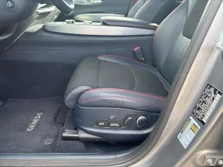 Genesis GV70 2023 AWD 2.5T Standard 4dr SUV
