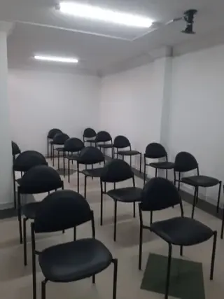 SE VENDE OFICINA/LOCAL