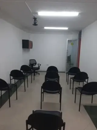 SE VENDE OFICINA/LOCAL