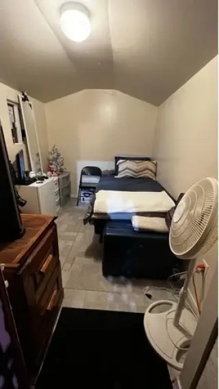 CUARTO PEQUEÑO/PRIVADO