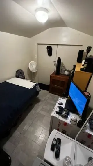 CUARTO PEQUEÑO/PRIVADO