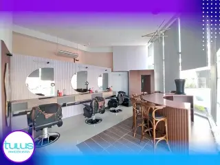 LOCAL PARA SALON O BARBERIA
