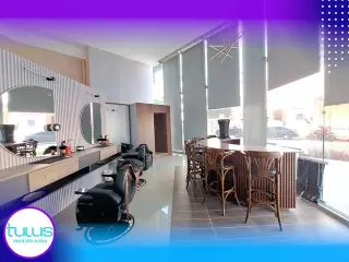LOCAL PARA SALON O BARBERIA