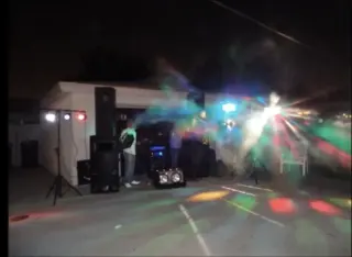 DJ Y KARAOKE PARA TUS FIESTAS