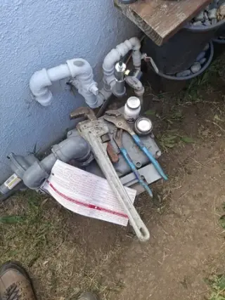 BRINDO SERVICIO DE PLOMERIA