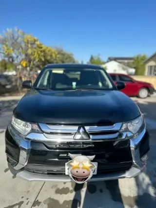 🚗 2017 Mitsubishi Outlander –