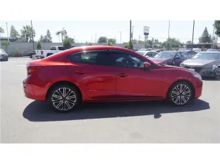 2018  Mazda3 4-Door Sport