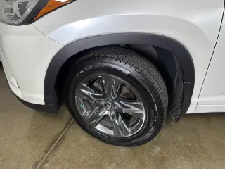 Silver Certified 2018 Toyota Highlander Limited Platinum