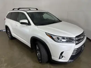 Silver Certified 2018 Toyota Highlander Limited Platinum