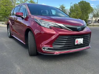 Gold Certified 2023 Toyota Sienna XLE