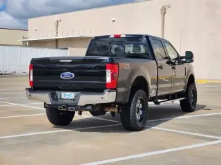 Ford F-250 Super Duty 2017 4x4 King Ranch 4dr Crew Cab 6.8 ft. SB Pickup