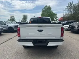 Ford F-150 2023 4x4 XL 4dr SuperCrew 5.5 ft. SB
