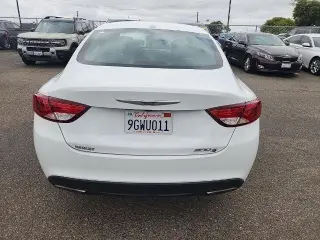 Chrysler 200 2016 S 4dr Sedan