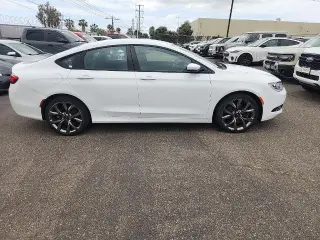 Chrysler 200 2016 S 4dr Sedan