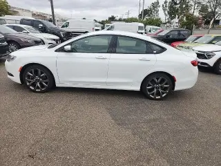 Chrysler 200 2016 S 4dr Sedan