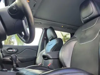 Jeep Cherokee 2019 4x4 Altitude 4dr SUV