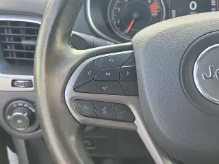 Jeep Cherokee 2019 4x4 Altitude 4dr SUV