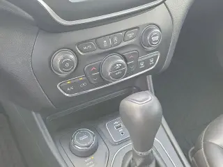 Jeep Cherokee 2019 4x4 Altitude 4dr SUV
