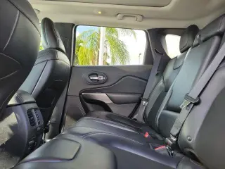 Jeep Cherokee 2019 4x4 Altitude 4dr SUV