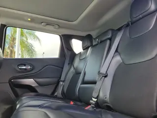 Jeep Cherokee 2019 4x4 Altitude 4dr SUV