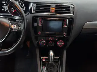 Volkswagen Jetta 2016 1.8T Sport 4dr Sedan 6A PZEV