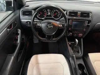 Volkswagen Jetta 2016 1.8T Sport 4dr Sedan 6A PZEV