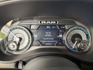 Ram 1500 2019 4x2 Limited 4dr Crew Cab 5.6 ft. SB Pickup