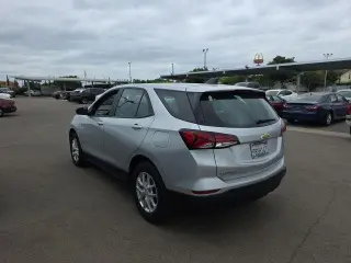 Chevrolet Equinox 2022 4x4 LS 4dr SUV w/1FL