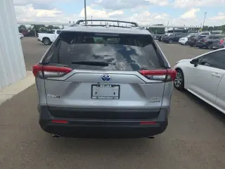 Toyota RAV4 Hybrid 2023 AWD XLE 4dr SUV