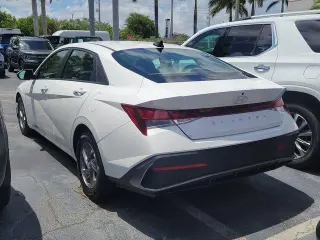 Hyundai ELANTRA 2025 SE 4dr Sedan