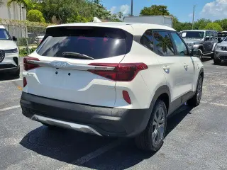 Kia Seltos 2023 AWD LX 4dr SUV