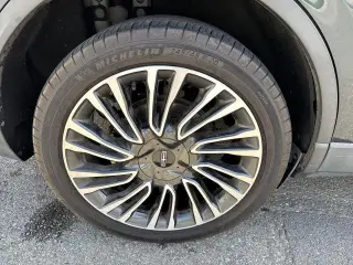 Lincoln Corsair 2021 Reserve 4dr SUV