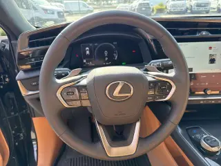 Lexus RZ 450e 2025 AWD Premium 4dr Crossover w/18 Inch Wheels