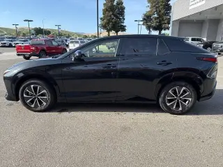 Lexus RZ 450e 2025 AWD Premium 4dr Crossover w/18 Inch Wheels