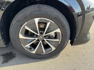 Lexus RZ 450e 2025 AWD Premium 4dr Crossover w/18 Inch Wheels