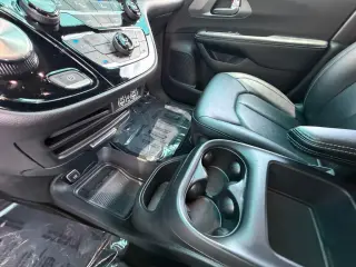 Chrysler Pacifica 2025 Select 4dr Mini-Van