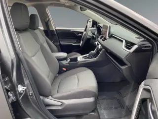Toyota RAV4 2023 XLE 4dr SUV