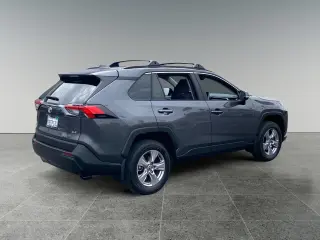 Toyota RAV4 2023 XLE 4dr SUV