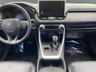 Toyota RAV4 2023 XLE Premium 4dr SUV