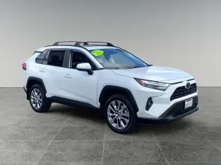 Toyota RAV4 2023 XLE Premium 4dr SUV