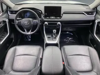Toyota RAV4 2023 XLE Premium 4dr SUV