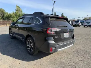 Subaru Outback 2022 AWD Limited 4dr Crossover