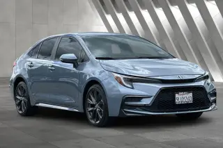 Toyota Corolla Hybrid 2024 SE 4dr Sedan