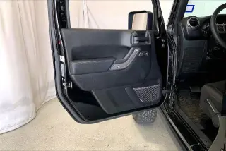 Jeep Wrangler Unlimited 2017 4x4 Sport 4dr SUV
